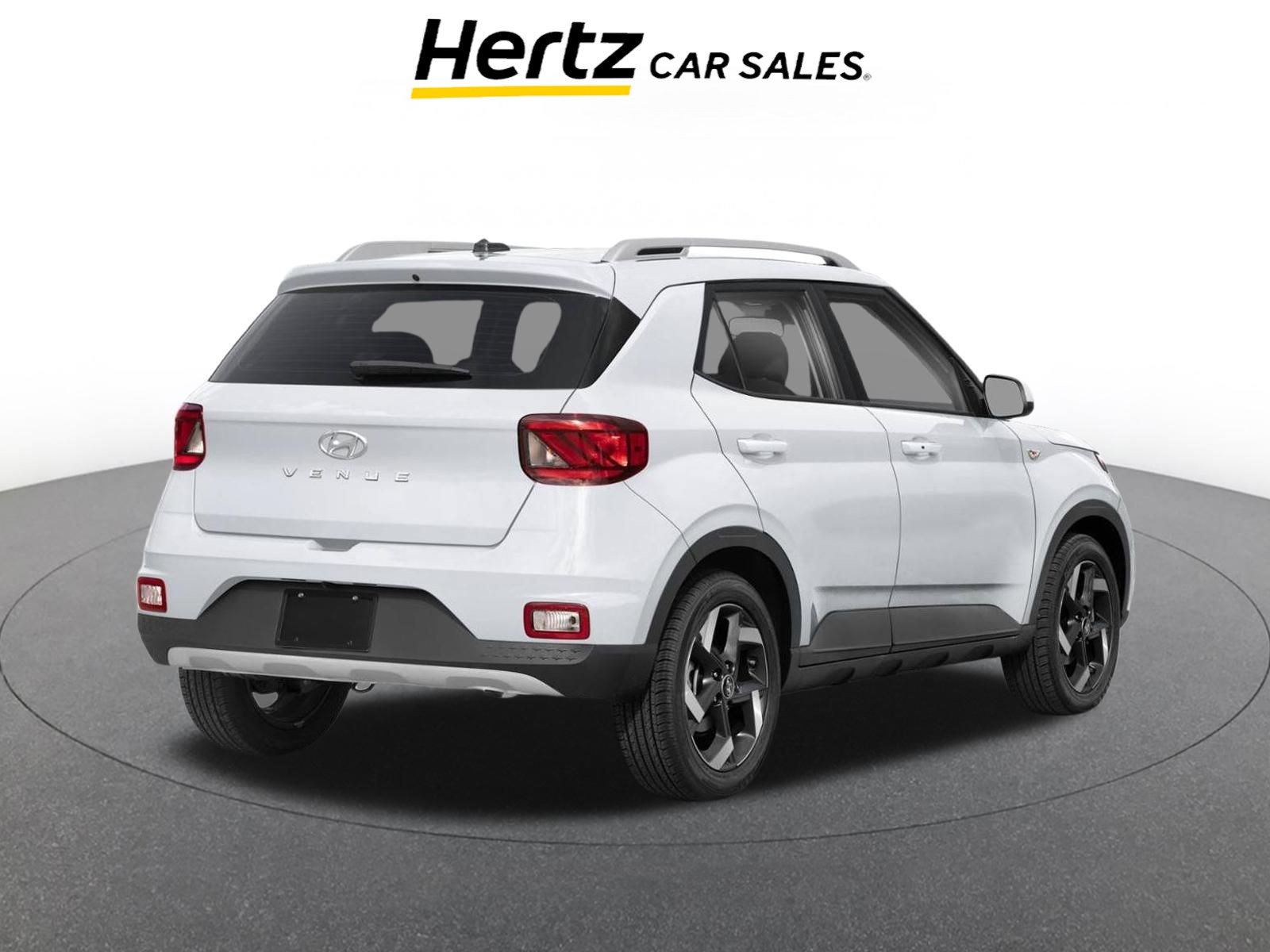 Used 2026 Hyundai Venue SEL FWD image 2