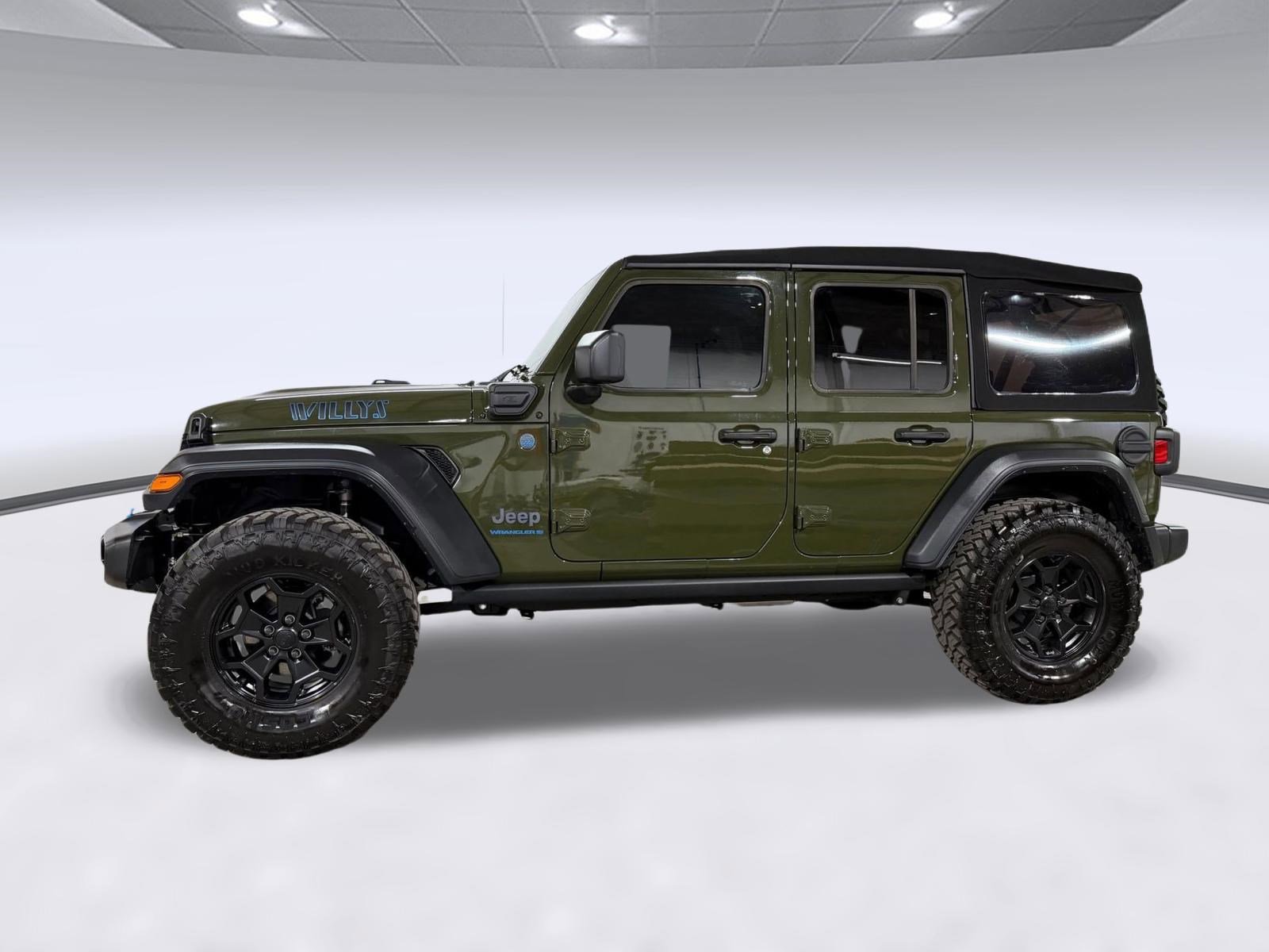 Used 2023 Jeep Wrangler Unlimited image 2