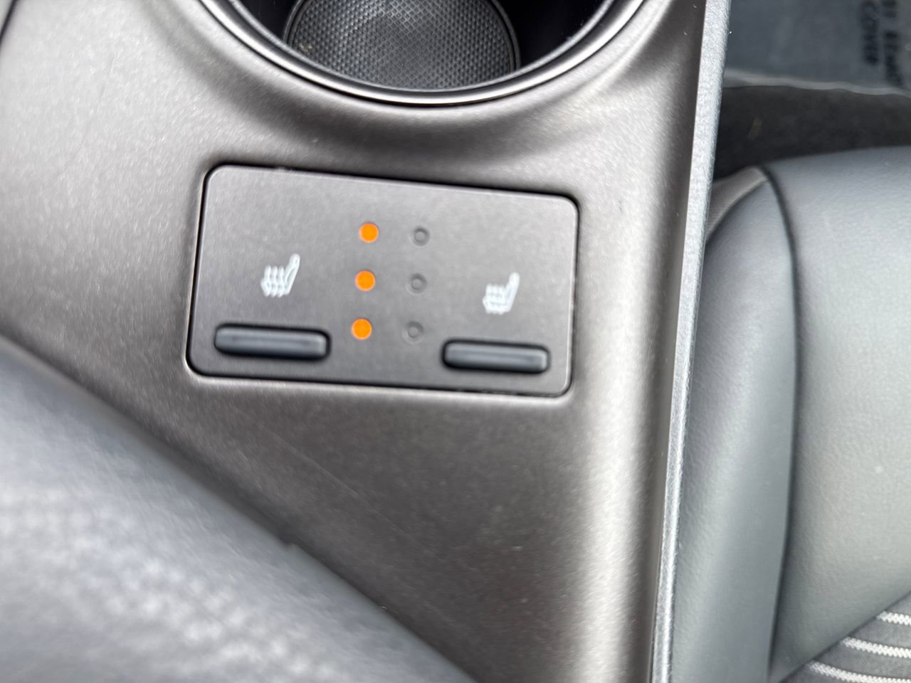 Used 2024 Toyota Camry SE image 21