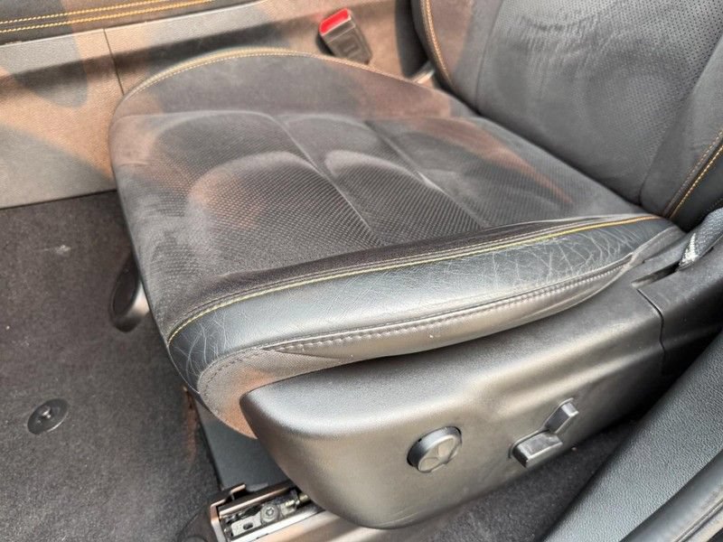 Used 2023 Dodge Durango R/T w/ Hemi Orange Plus Package AWD/4WD image 18