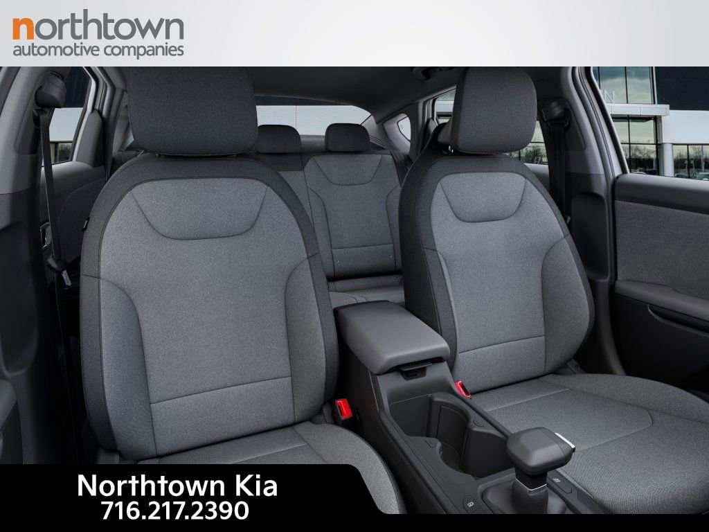 New 2025 Kia K4 LXS image 16