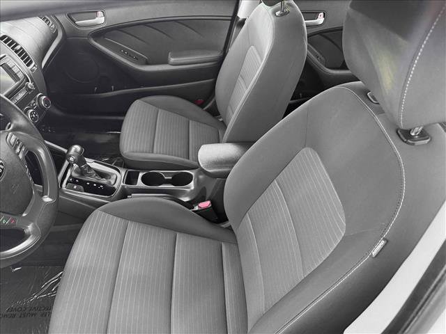 Used 2017 Kia Forte LX w/ LX Popular Package image 10
