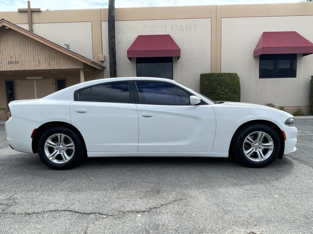 Used 2019 Dodge Charger SXT w/ Leather Interior Group RWD image 4