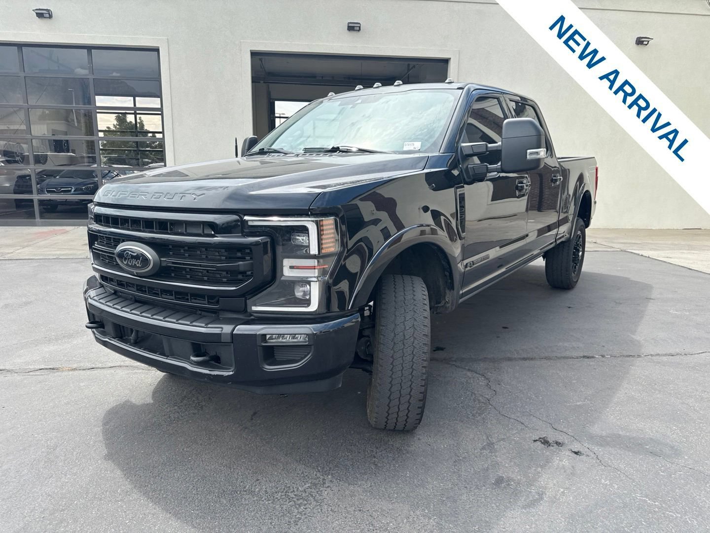 Used 2022 Ford F350 Lariat w/ Tremor Off-Road Package AWD/4WD image 4