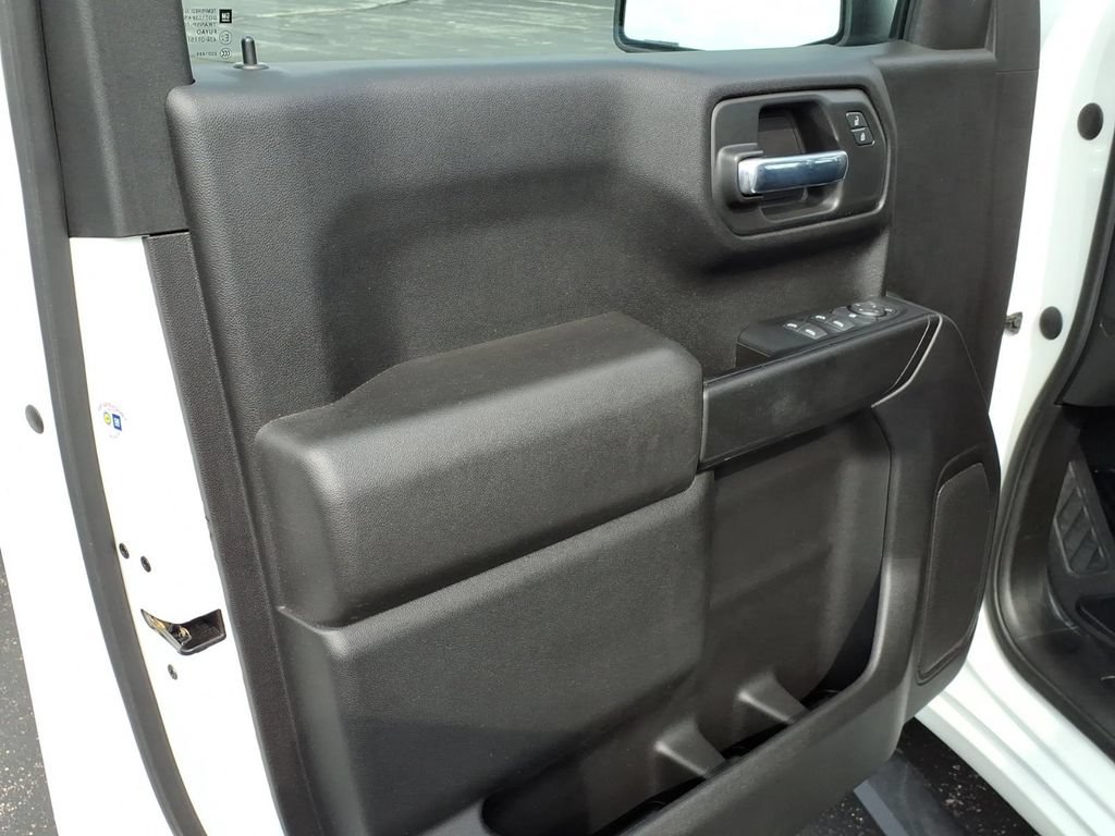 Used 2023 Chevrolet Silverado 1500 Custom w/ LPO, Dark Essentials Package AWD/4WD image 8