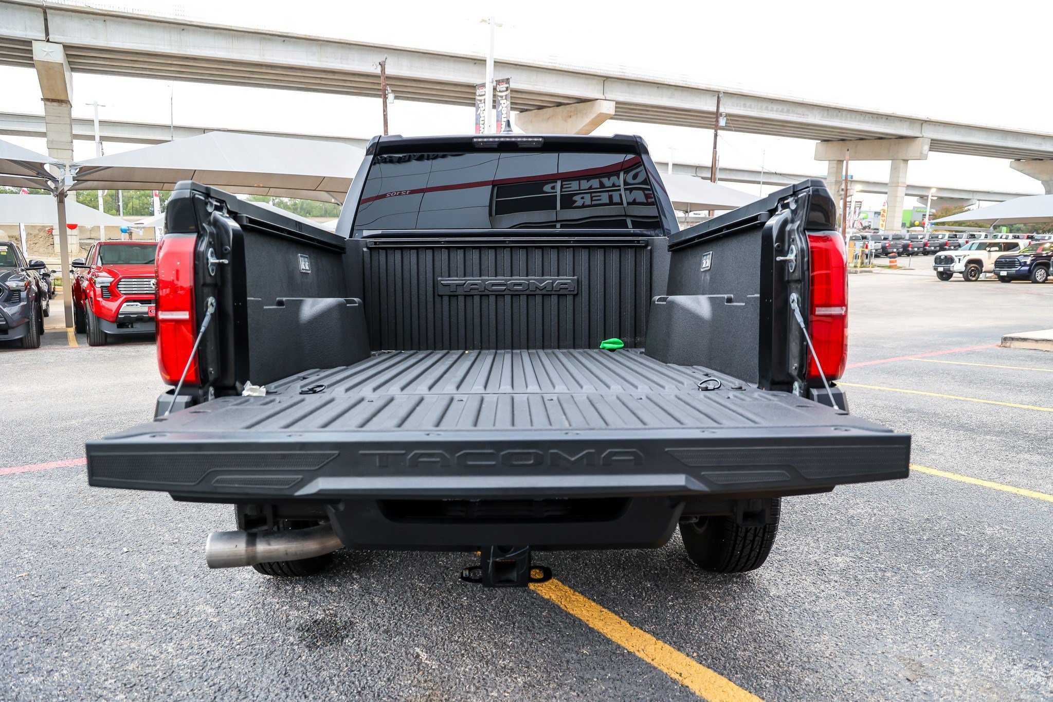 Certified 2025 Toyota Tacoma SR AWD/4WD image 12