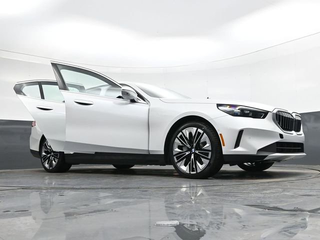 New 2026 BMW i5 eDrive40 RWD image 44