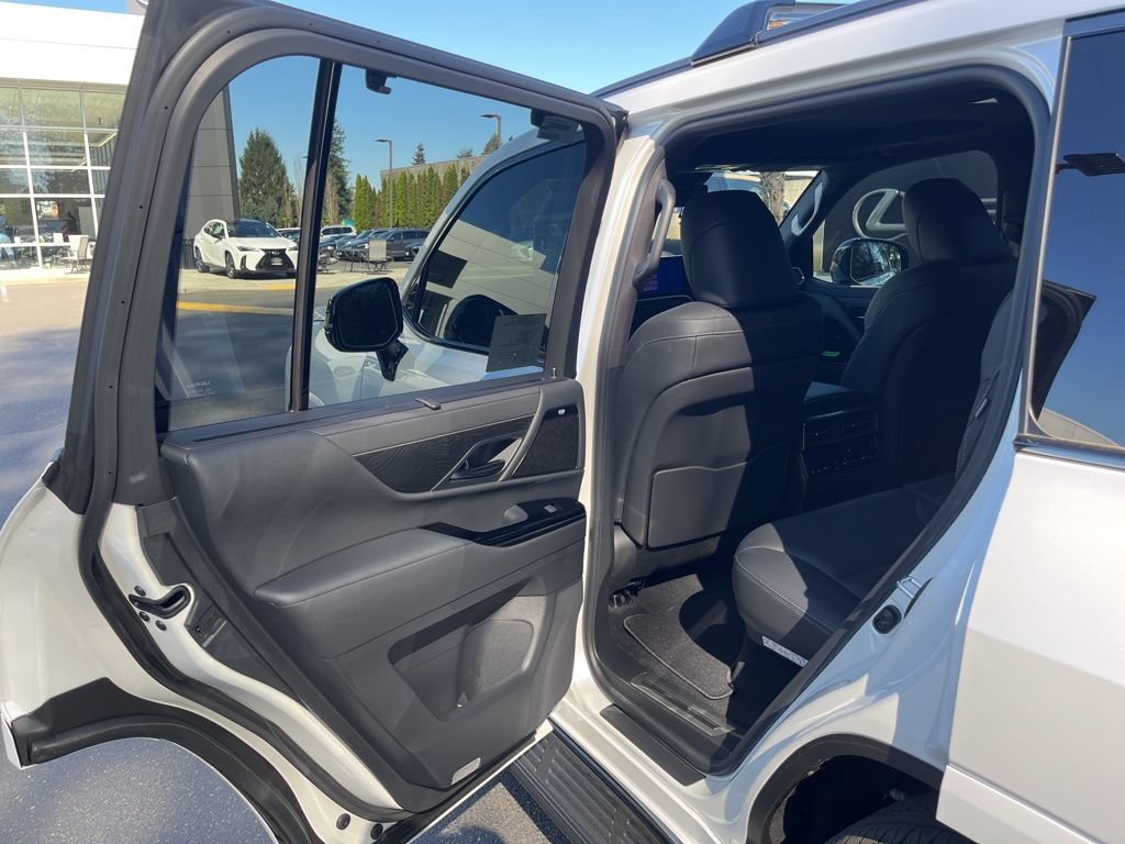 New 2026 Lexus LX 700h Luxury w/ Appearance Package AWD/4WD image 13