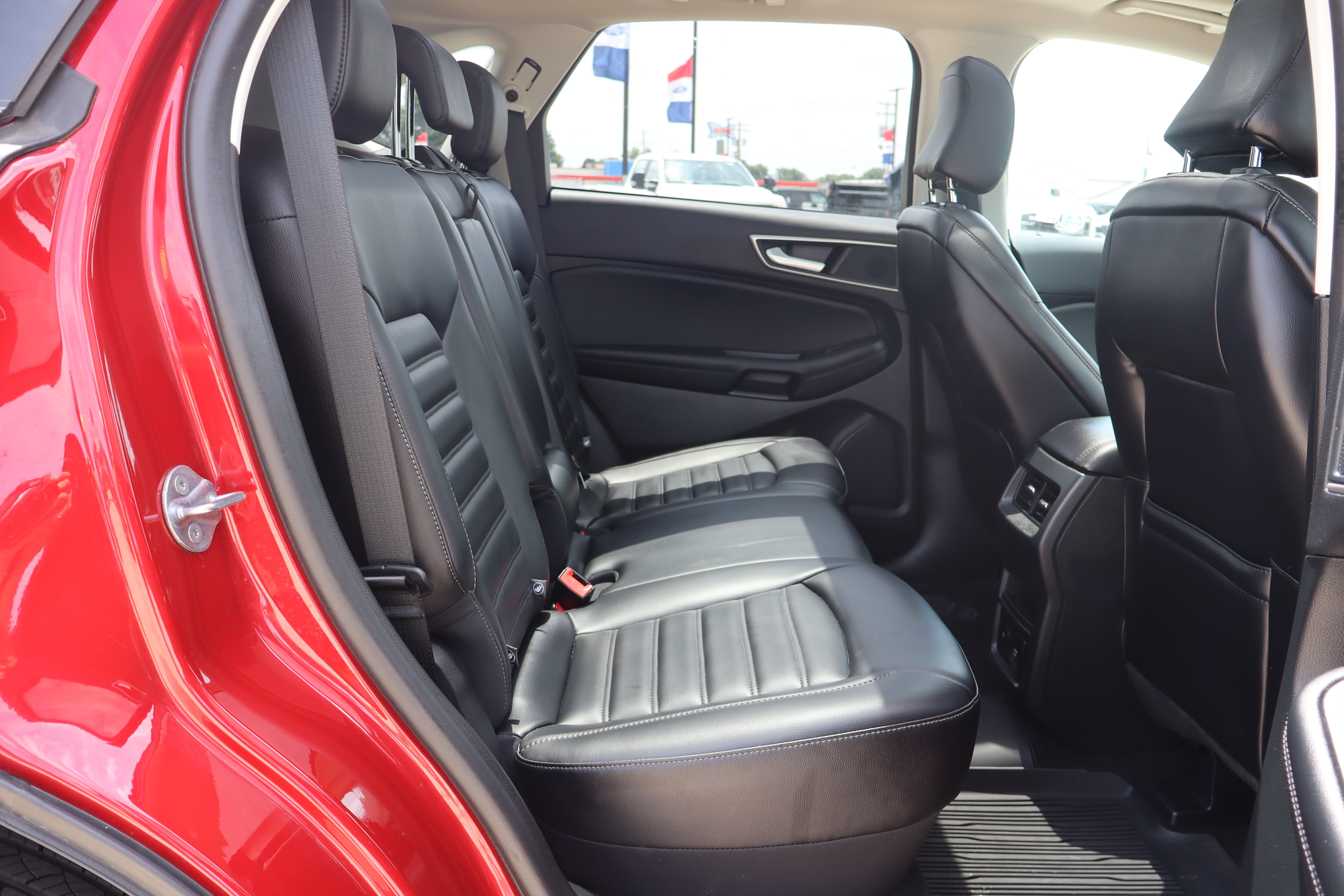 Used 2024 Ford Edge SEL w/ Convenience Package AWD/4WD image 12
