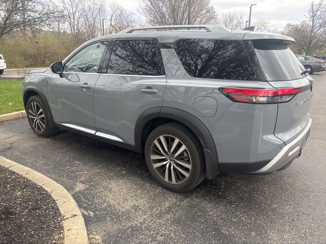 Used 2024 Nissan Pathfinder Platinum image 6