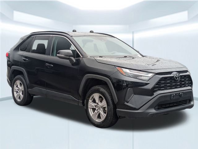 Used 2023 Toyota RAV4 XLE image 8