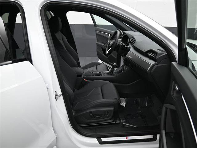 New 2025 Audi Q3 2.0T Premium image 14