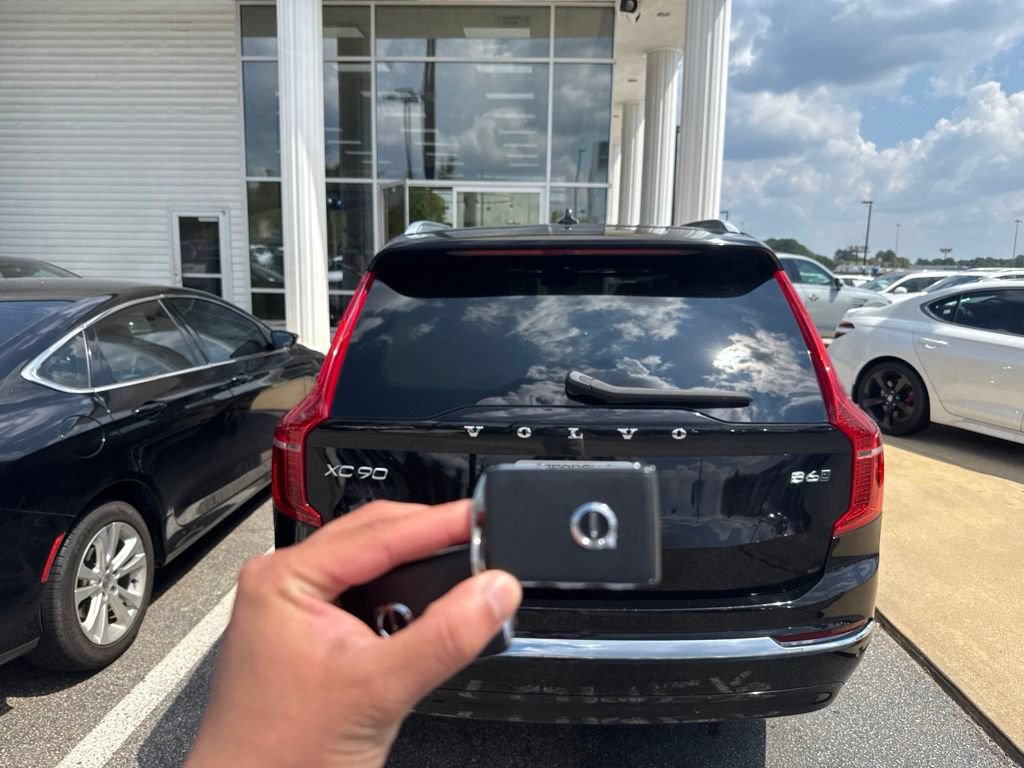 Used 2023 Volvo XC90 B6 Plus AWD/4WD image 5
