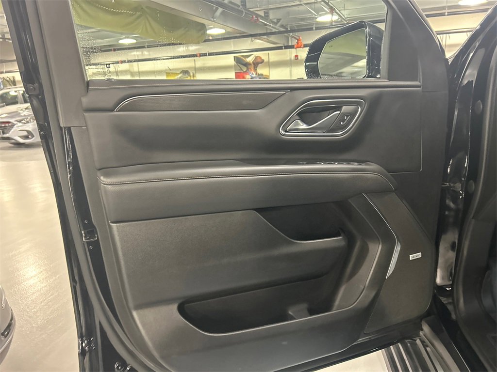 Used 2022 GMC Yukon AT4 w/ Max Trailering Package image 9