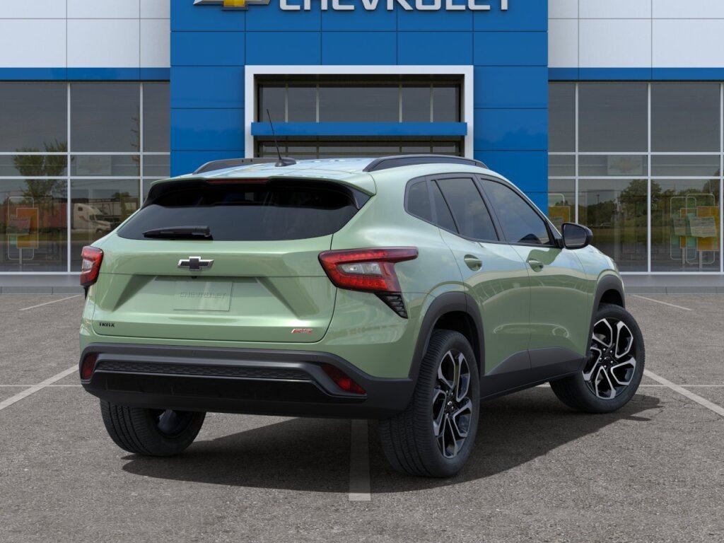 New 2024 Chevrolet Trax RS w/ Sunroof Package FWD image 5