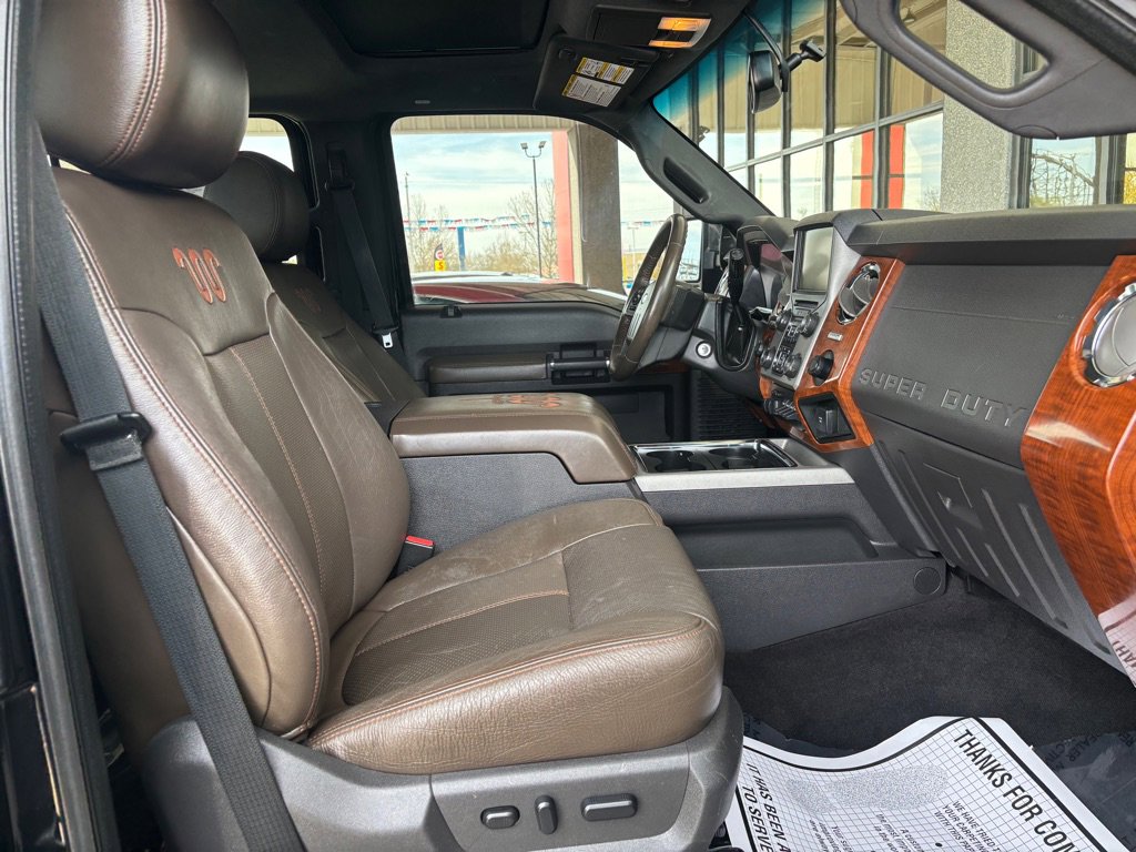 Used 2016 Ford F250 King Ranch w/ King Ranch w/Chrome Package AWD/4WD image 32