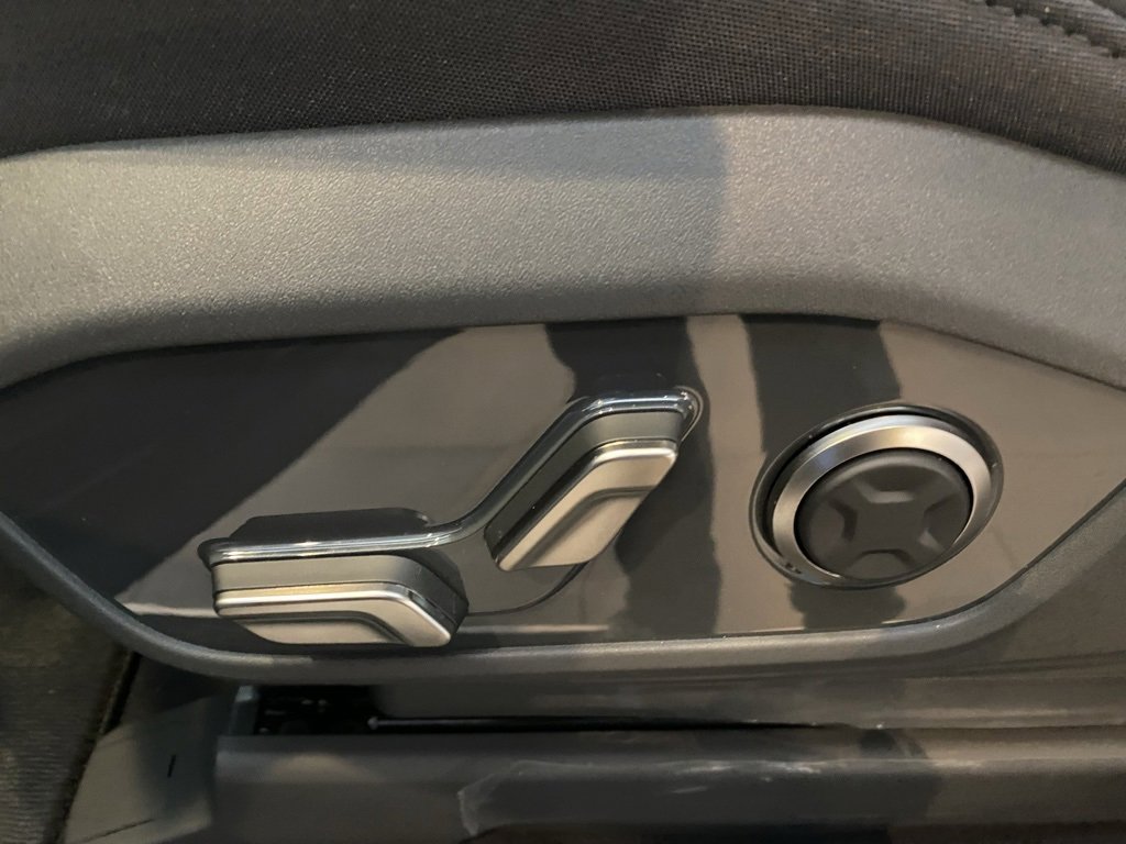 New 2026 Kia EV9 Wind image 15