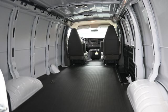 New 2026 Chevrolet Express 2500 w/ Driver Convenience Package RWD image 9
