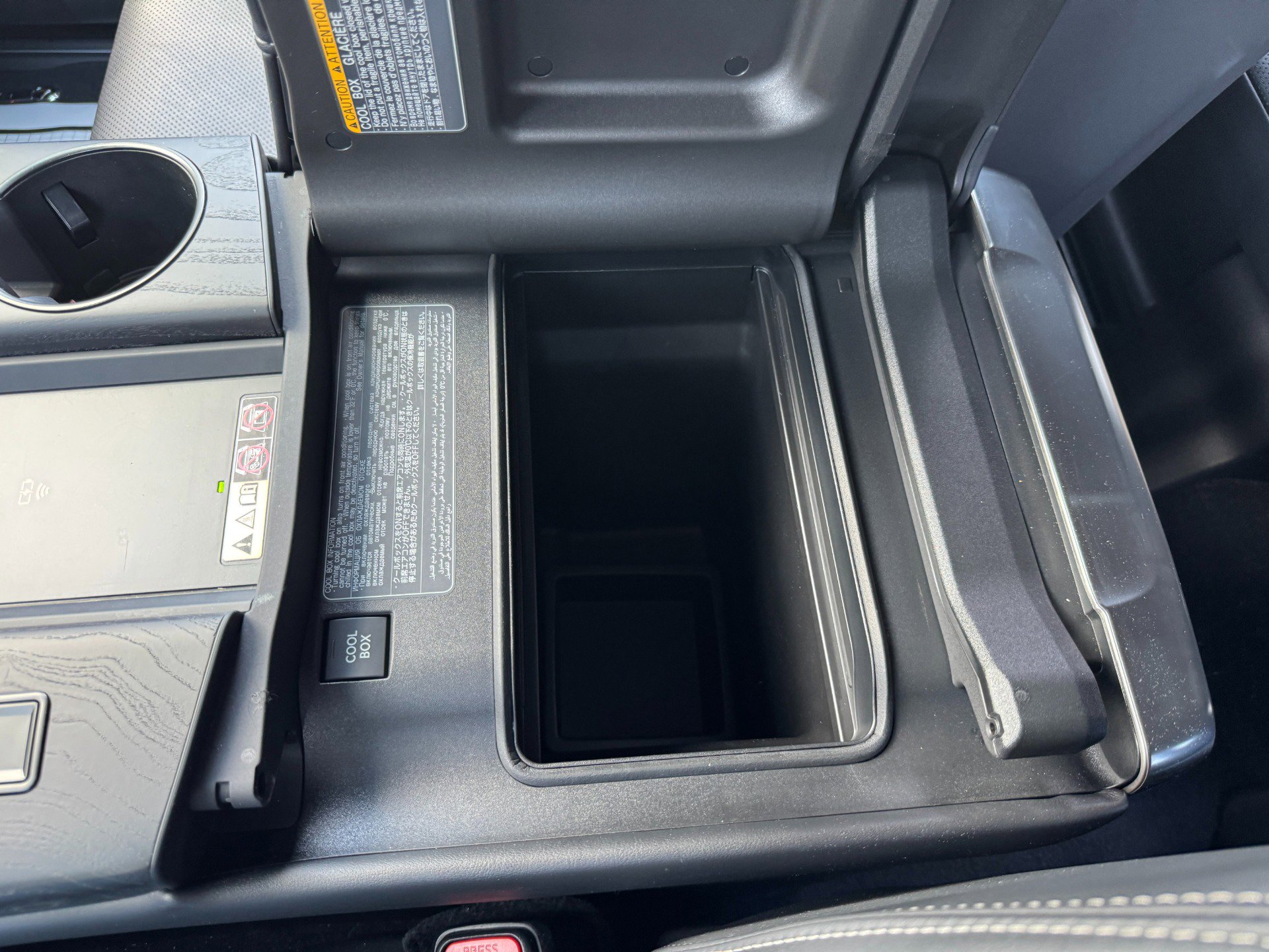 Used 2024 Lexus LX 600 4WD w/ Appearance Package image 39