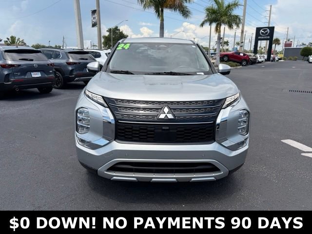 Used 2024 Mitsubishi Outlander SE Black Edition FWD image 2