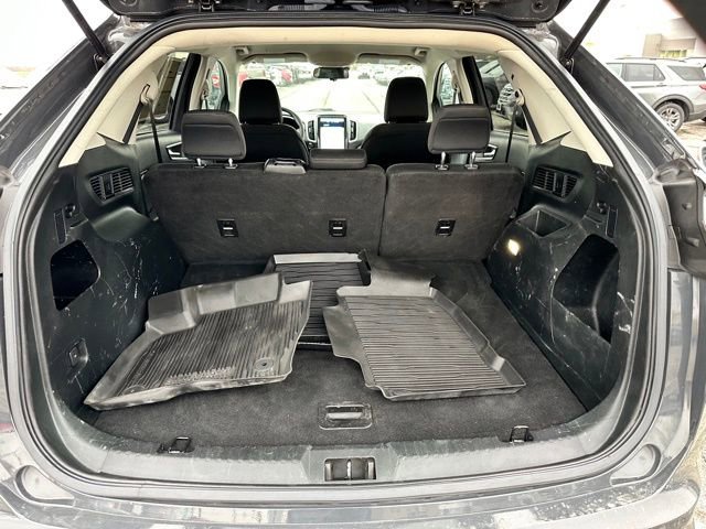 Certified 2021 Ford Edge SE image 7