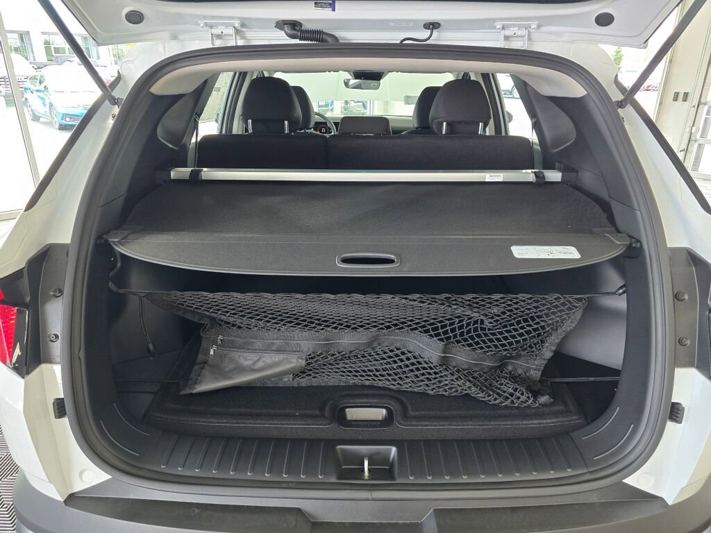 New 2026 Hyundai Tucson Blue SE image 16