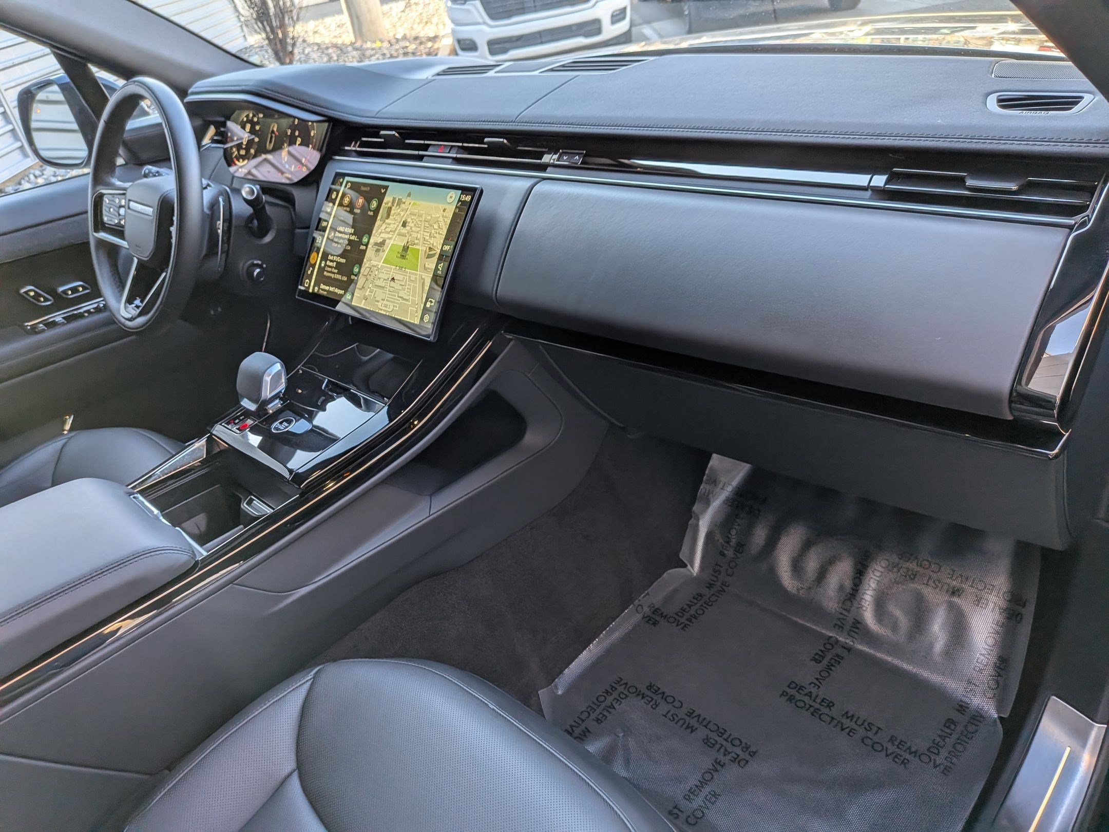 Used 2025 Land Rover Range Rover Sport Dynamic SE image 33