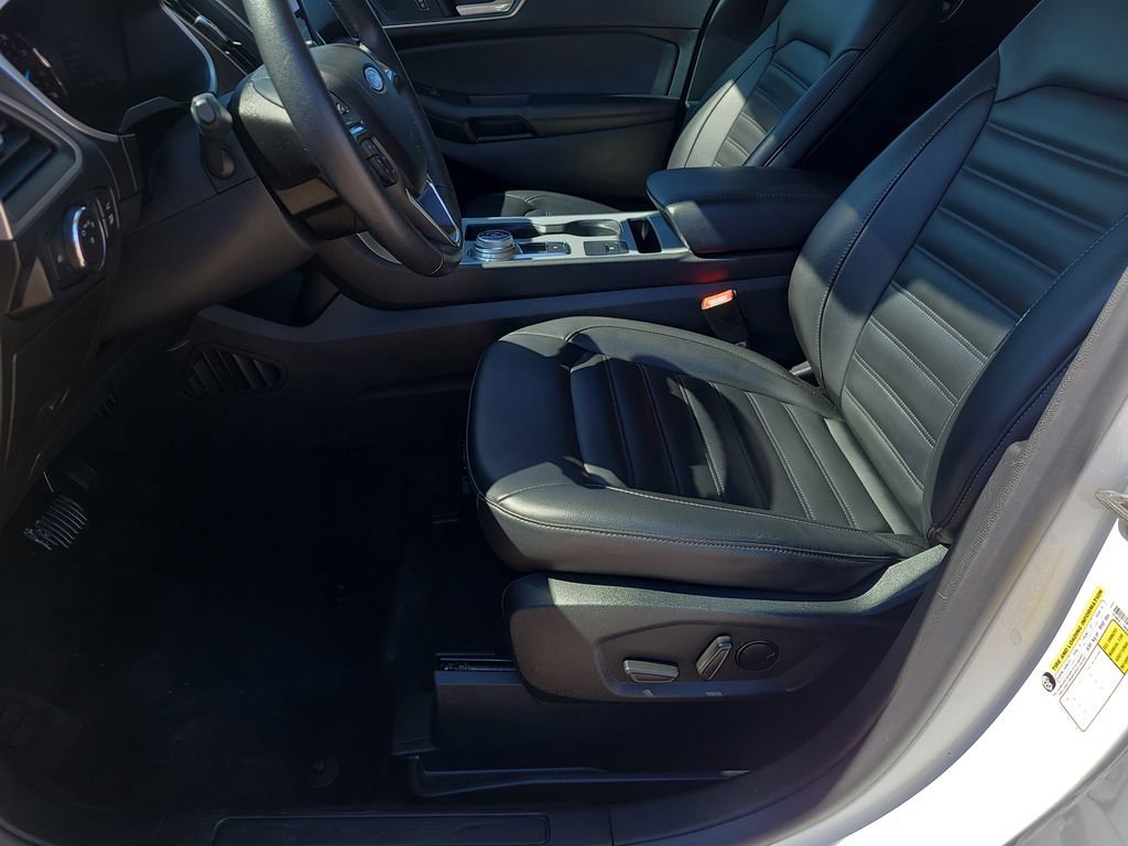 Used 2021 Ford Edge SEL w/ Convenience Package image 16