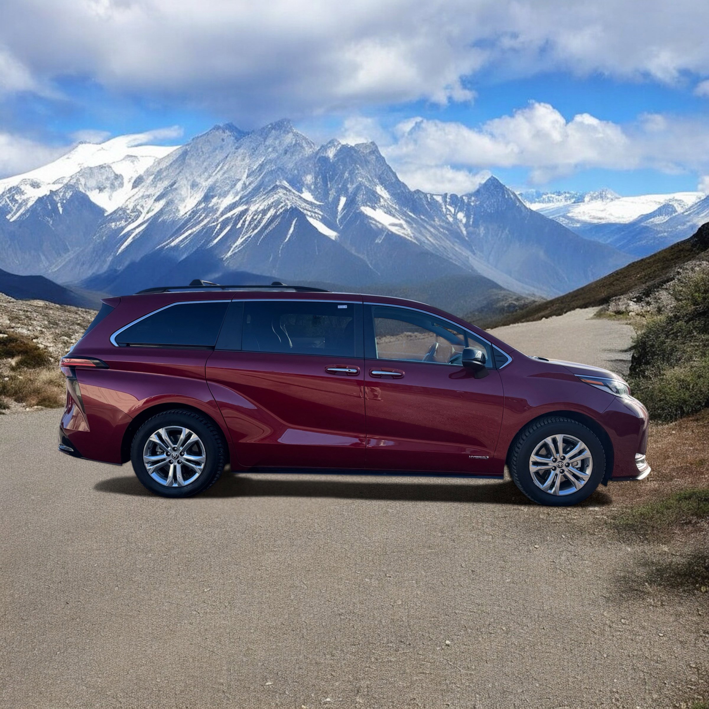 Used 2021 Toyota Sienna XSE image 6
