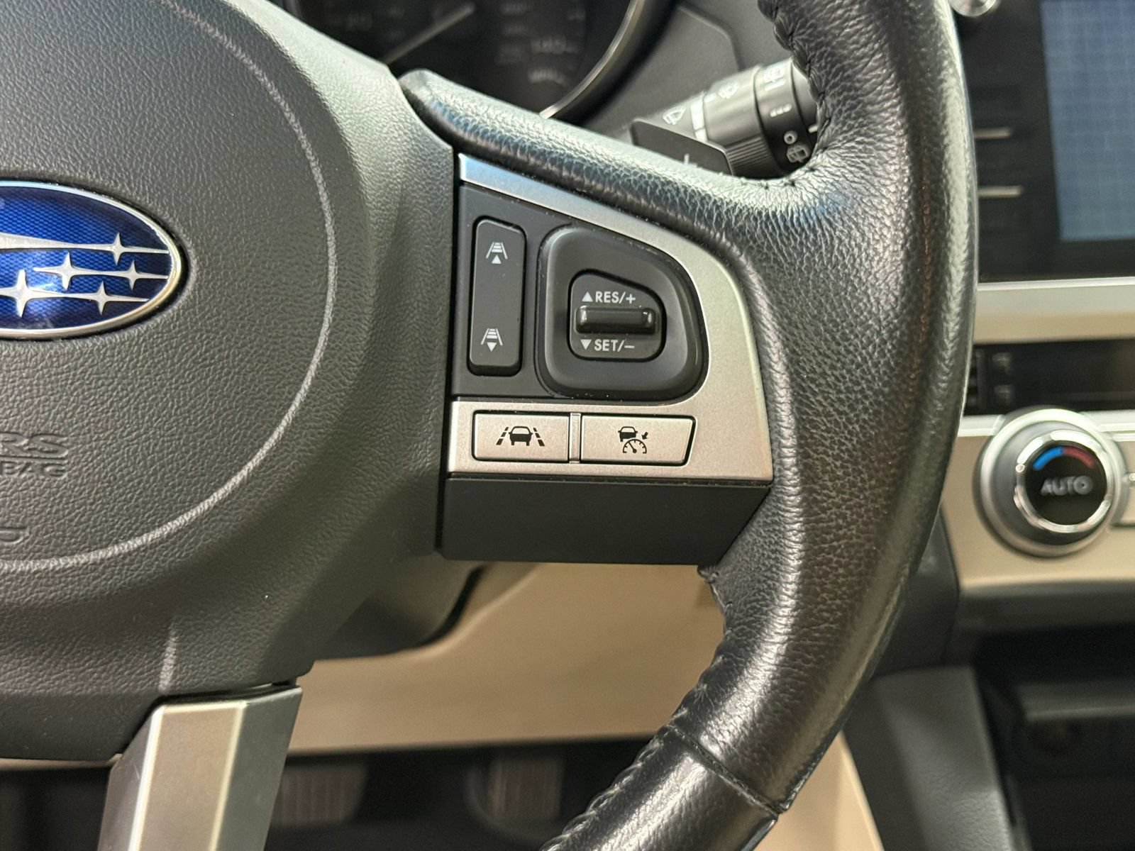 Used 2017 Subaru Outback 2.5i Premium AWD/4WD image 29