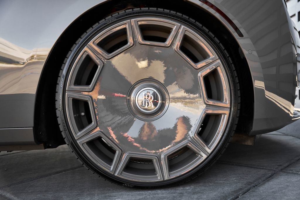 Used 2025 Rolls-Royce Ghost AWD/4WD image 22
