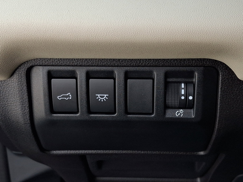 Used 2023 Subaru Ascent Limited AWD/4WD image 25