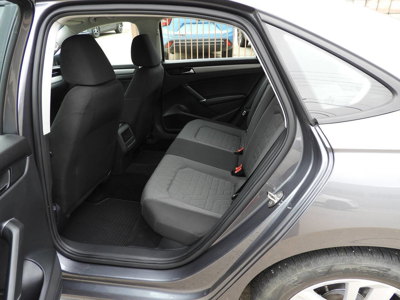 Used 2021 Volkswagen Passat 2.0T S w/ Luggage Net & Mats Package image 26