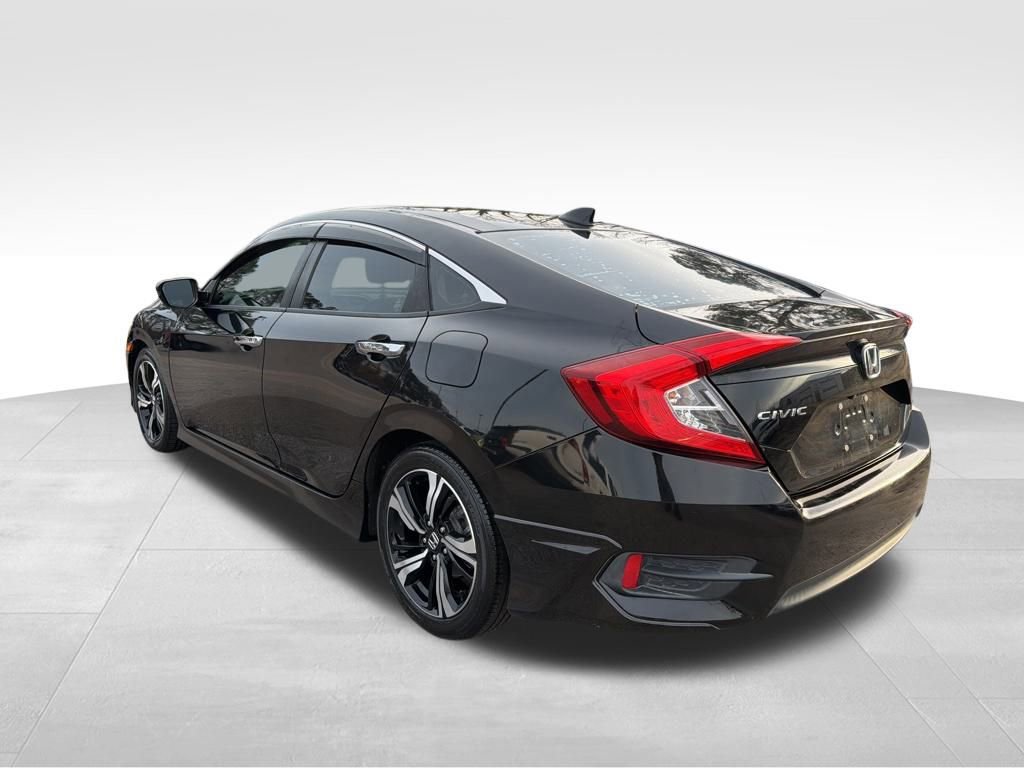 Used 2016 Honda Civic Touring image 3