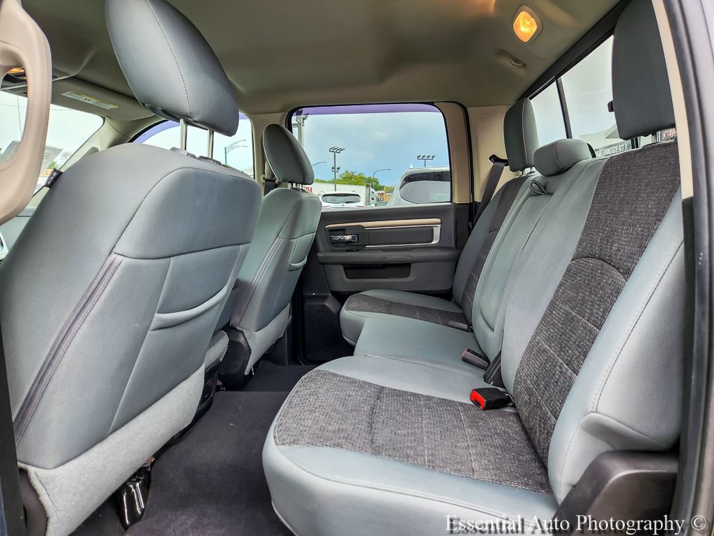 Used 2019 RAM 1500 Classic SLT w/ Luxury Group AWD/4WD image 9