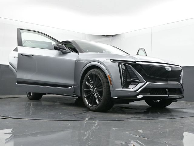 New 2026 Cadillac Lyriq V image 59