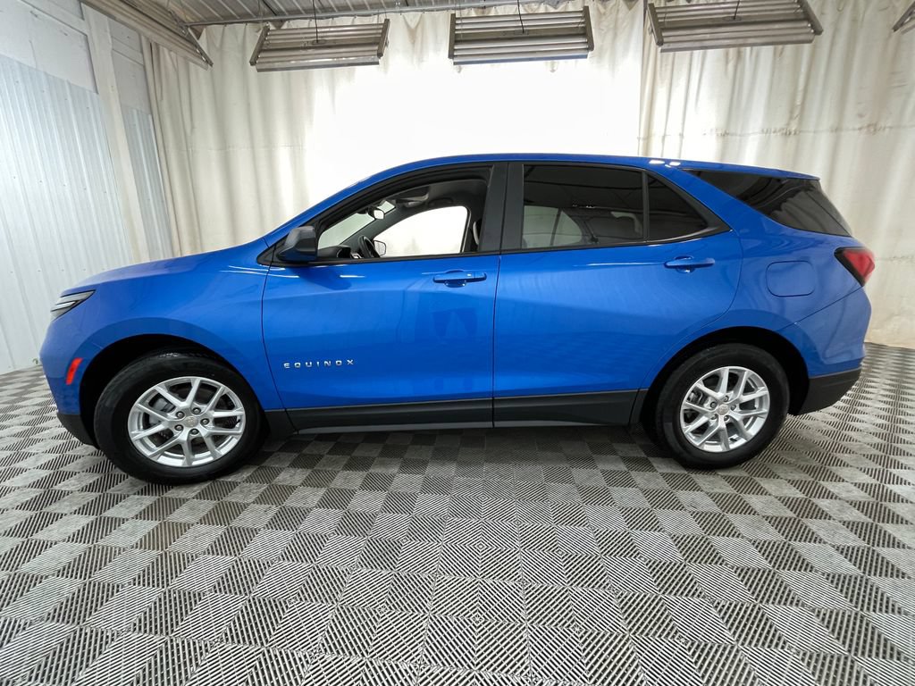 Certified 2024 Chevrolet Equinox LS w/ LS Convenience Package FWD image 14