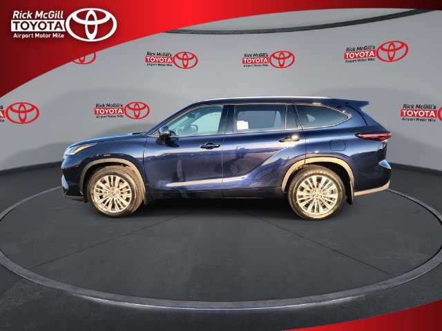 New 2026 Toyota Highlander Platinum AWD/4WD image 5