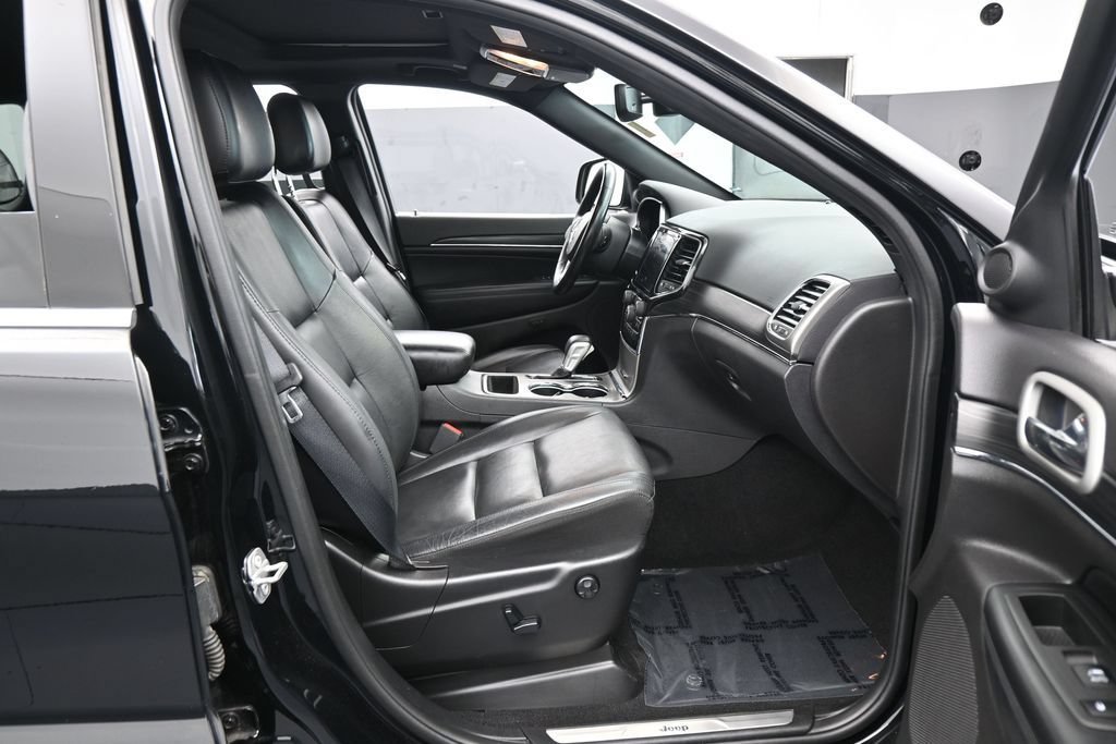 Used 2021 Jeep Grand Cherokee Limited RWD image 40