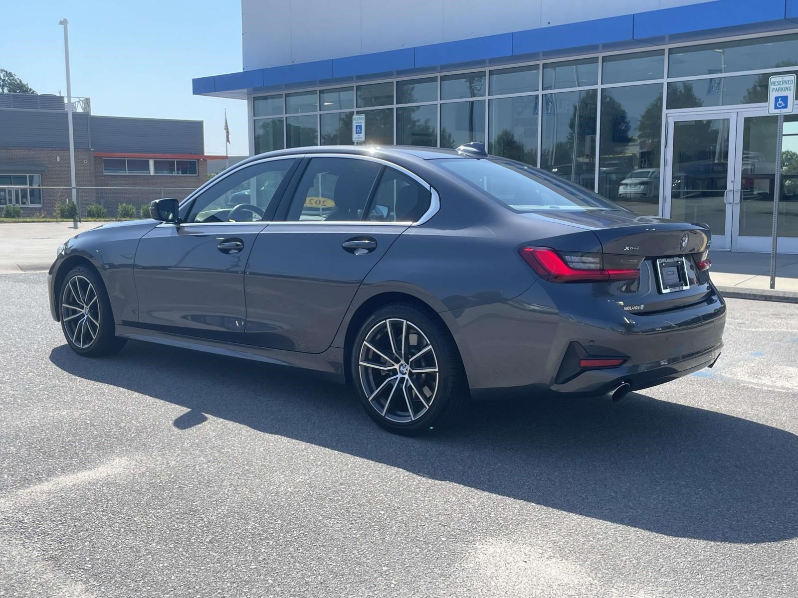 Used 2021 BMW 330i xDrive Sedan w/ Convenience Package AWD/4WD image 4