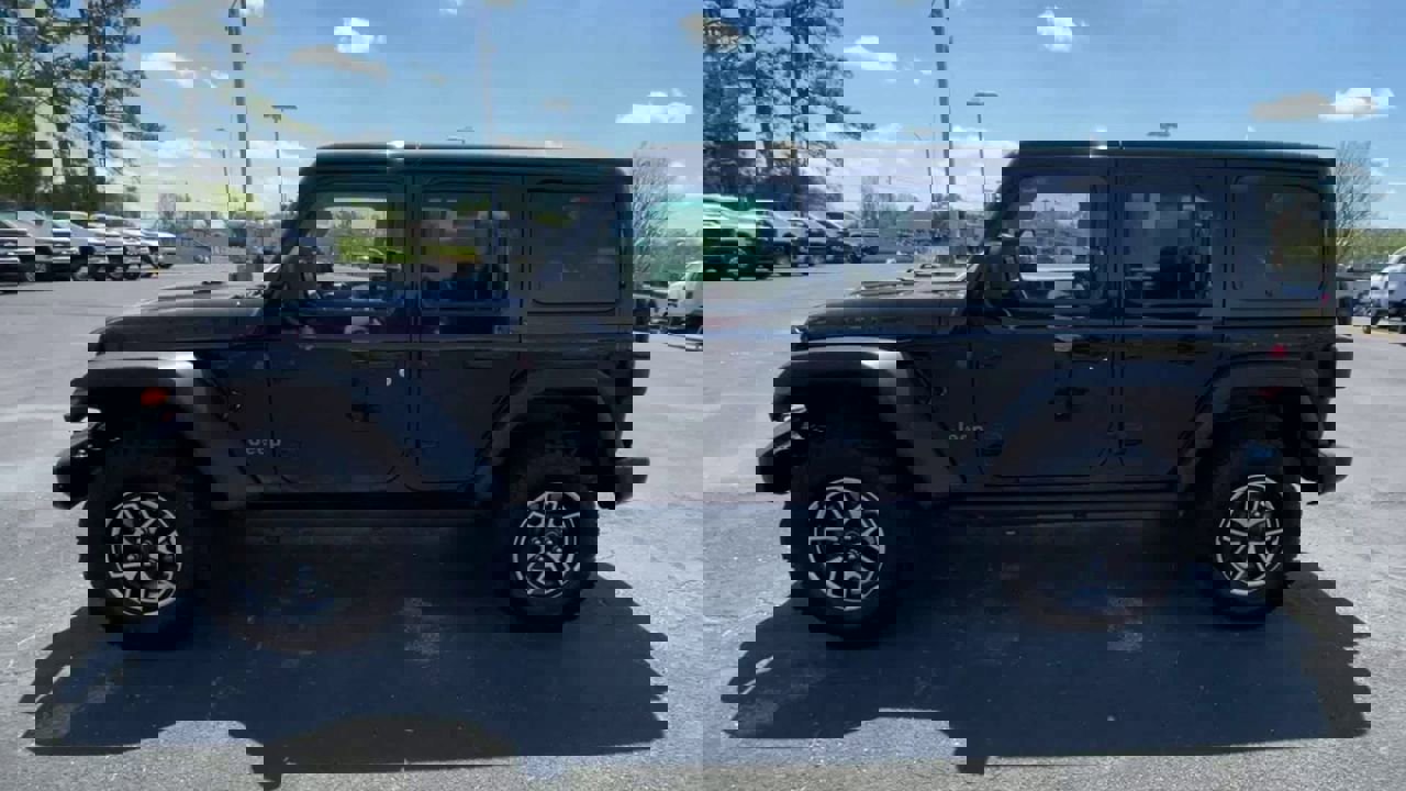 Used 2025 Jeep Wrangler Unlimited Rubicon image 5