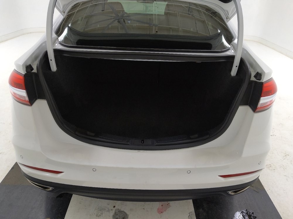 Used 2019 Ford Fusion Titanium image 29