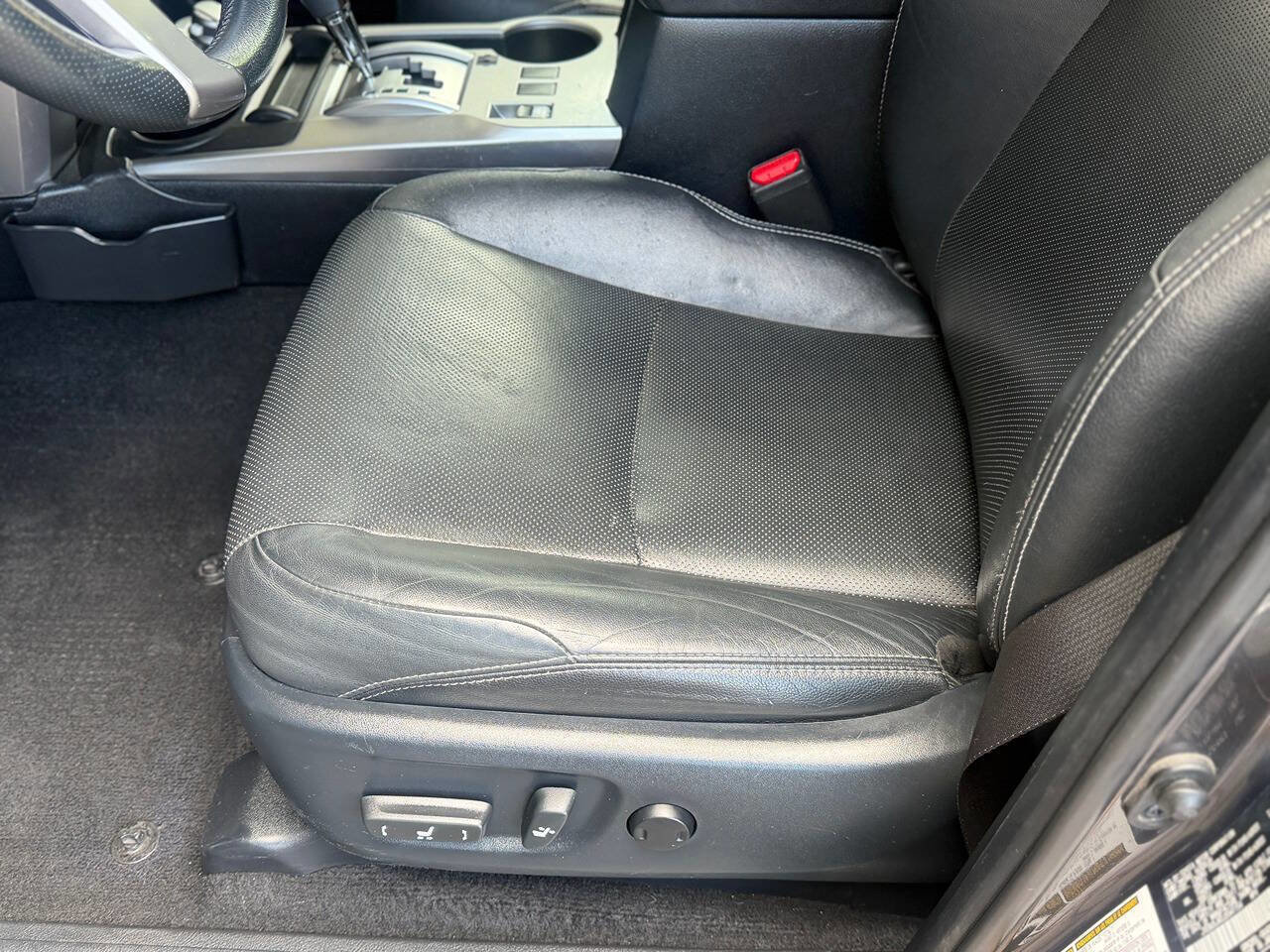 Used 2018 Toyota 4Runner Limited AWD/4WD image 5