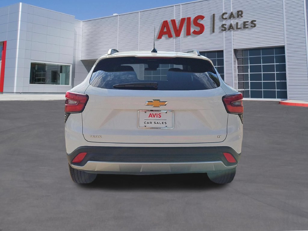 Used 2025 Chevrolet Trax LT w/ LT Convenience Package FWD image 7