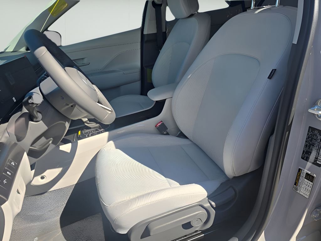 Used 2026 Hyundai Kona SEL Sport image 13