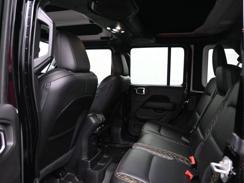 Used 2021 Jeep Wrangler Unlimited Sahara image 29
