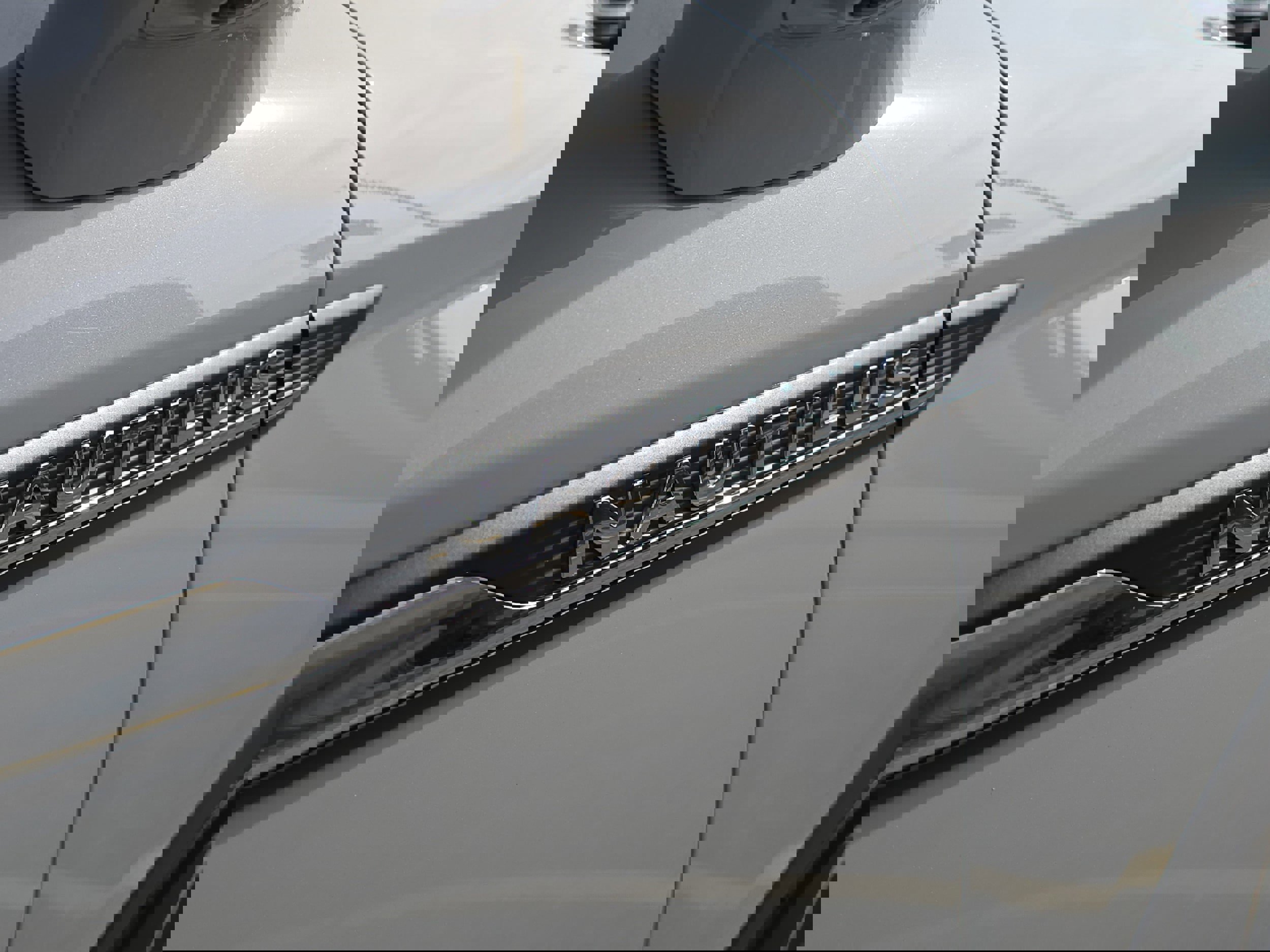 Used 2022 Lincoln Nautilus Reserve image 6