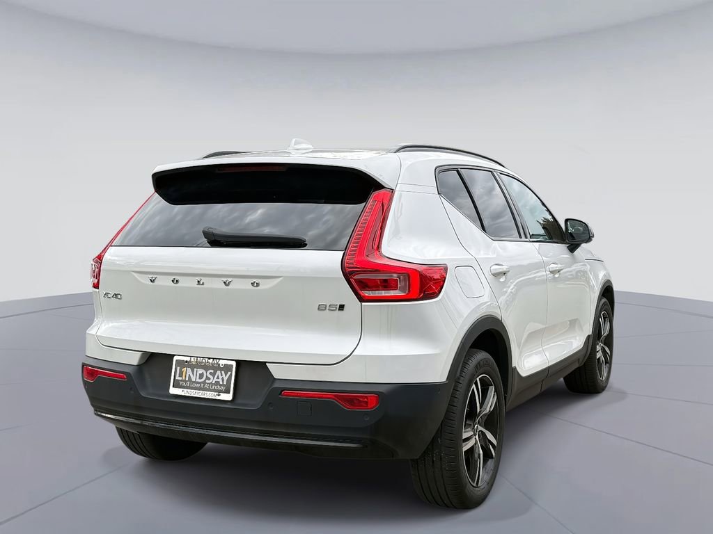 Used 2023 Volvo XC40 B5 Plus w/ Driver Assist Package image 10