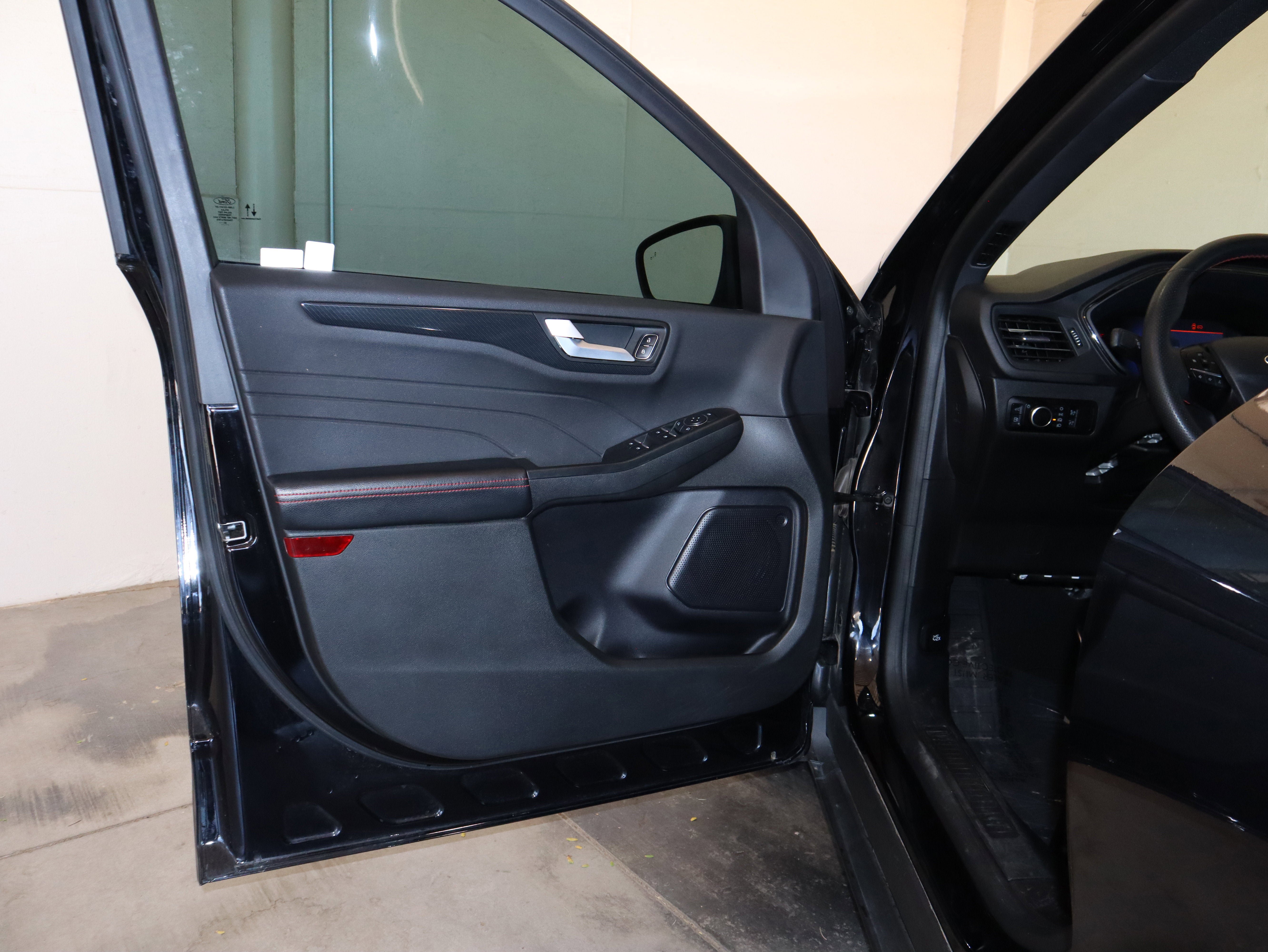 Certified 2023 Ford Escape ST-Line w/ Equipment Group 301A FWD image 31
