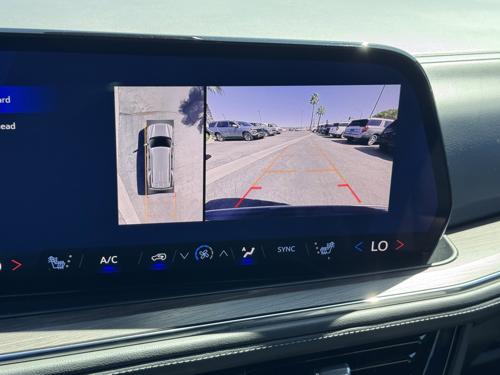 Used 2025 Chevrolet Tahoe LT RWD image 18